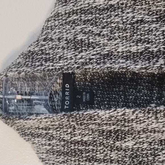 Torrid Moto Style Drape Front Cardigan Jacket Gold Metallic Detail Size 2 - Picture 8 of 13